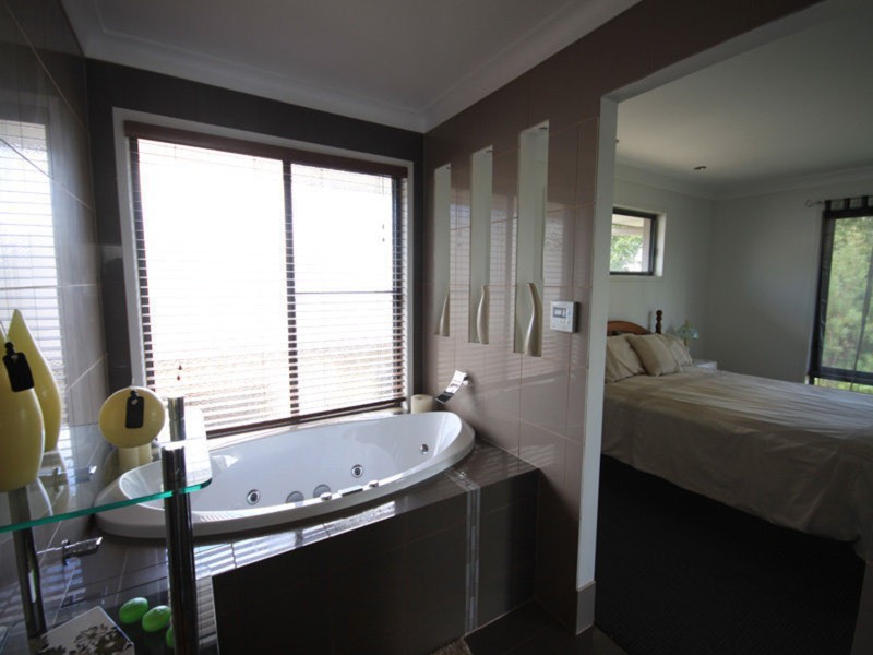 71 Cowie  Drive, Kingaroy QLD 4610