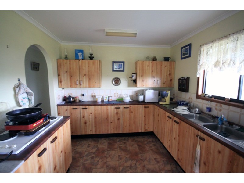 Ellesmere QLD 4610