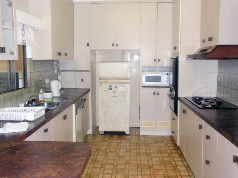 Wattle Grove QLD 4610