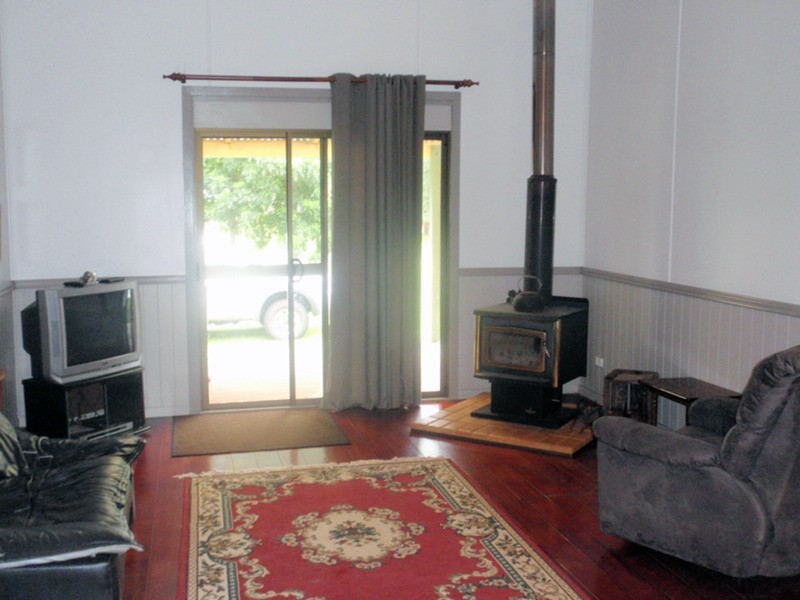 Wattle Grove QLD 4610