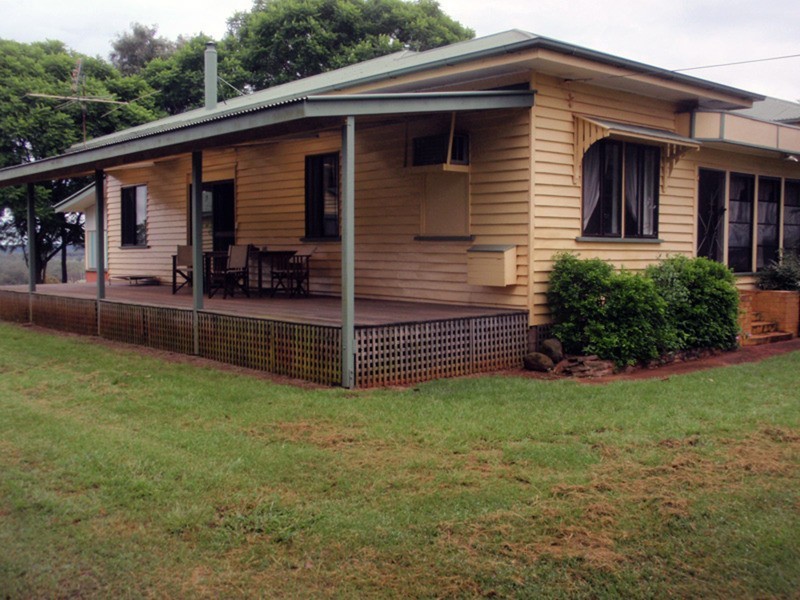 Wattle Grove QLD 4610