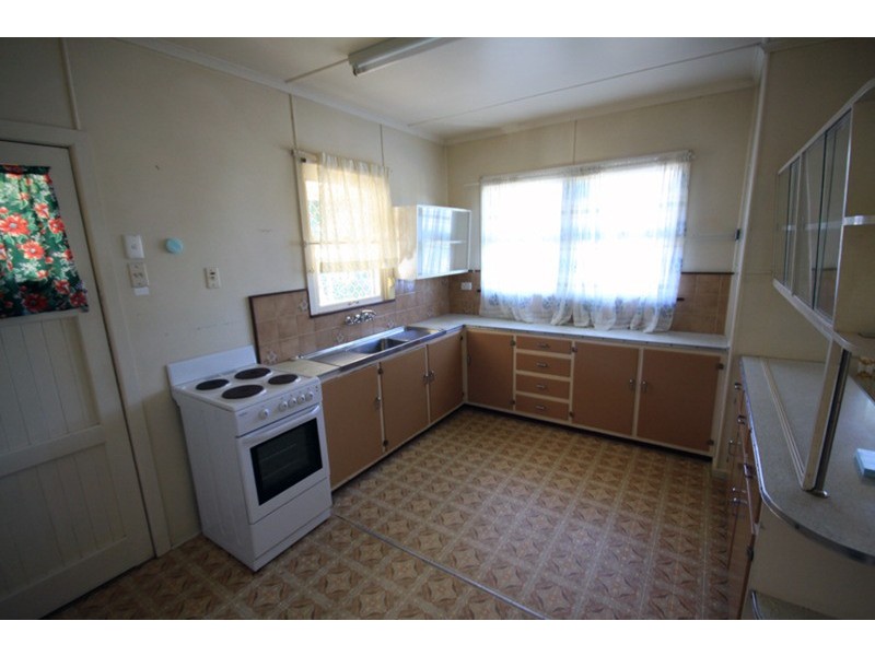 25 Moonya Street, Kingaroy QLD 4610