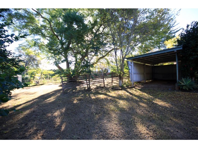 25 Moonya Street, Kingaroy QLD 4610