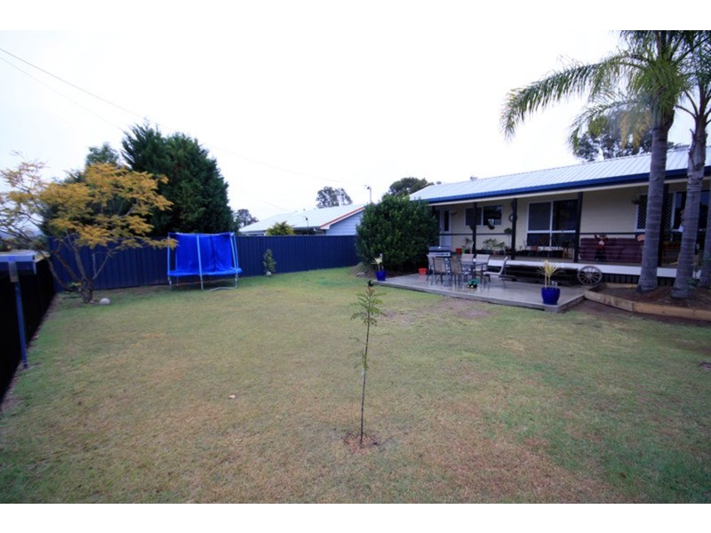 35 Cairns Street, Nanango QLD 4615