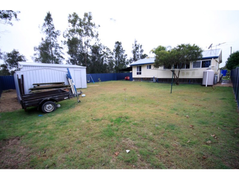 35 Cairns Street, Nanango QLD 4615