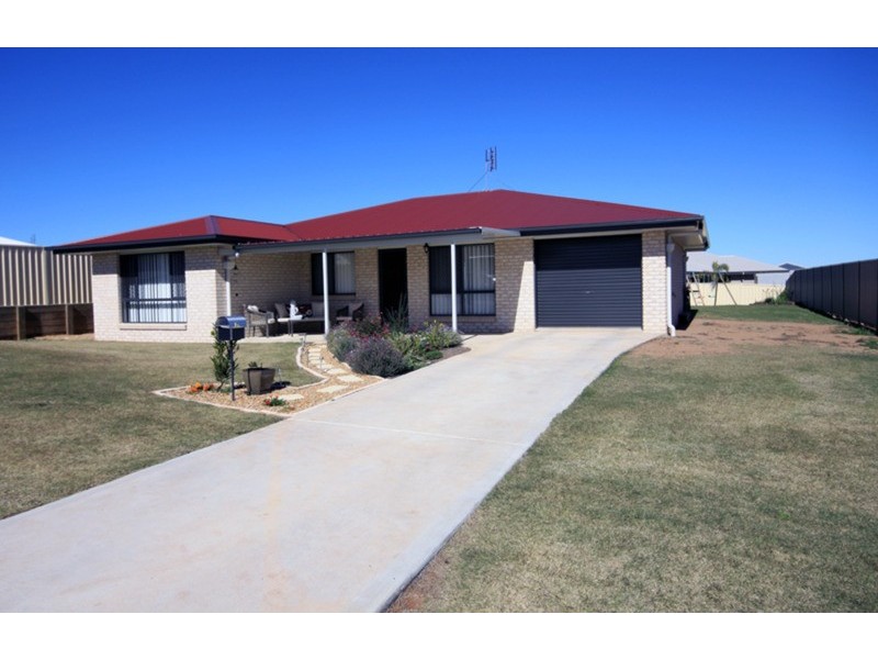7 Allan Place, Kingaroy QLD 4610