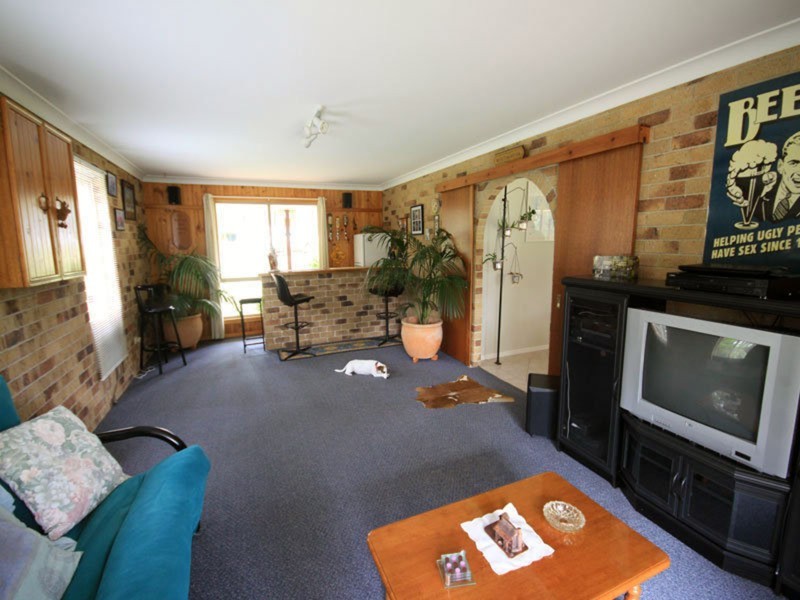 87 Thompsons Road, Nanango QLD 4615