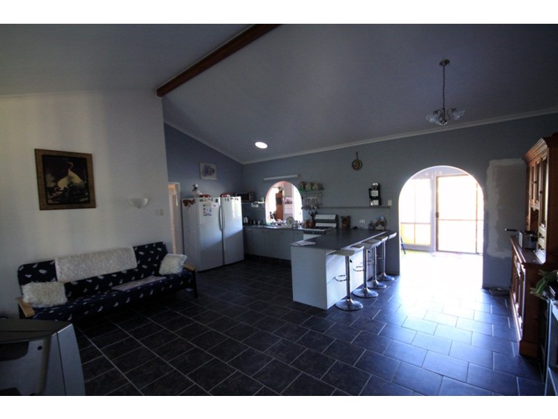 301 Carbeen Crescent, Nanango QLD 4615