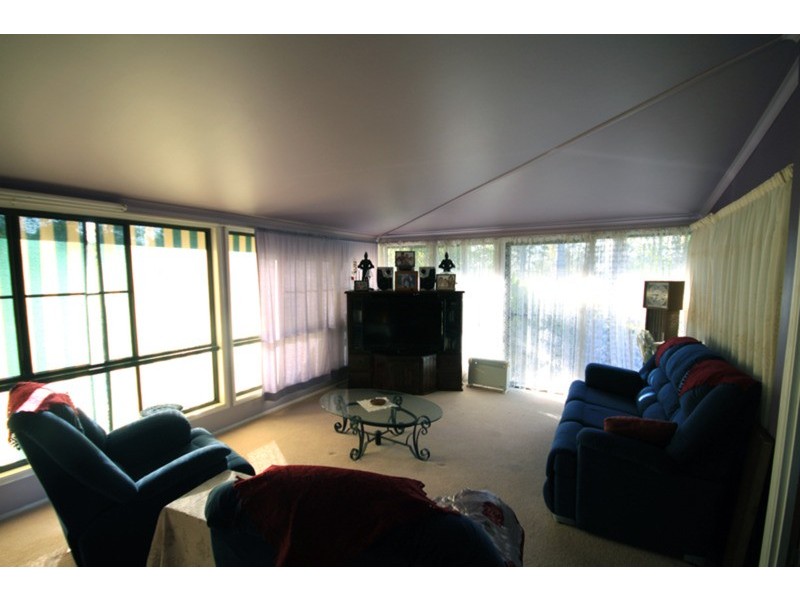 301 Carbeen Crescent, Nanango QLD 4615