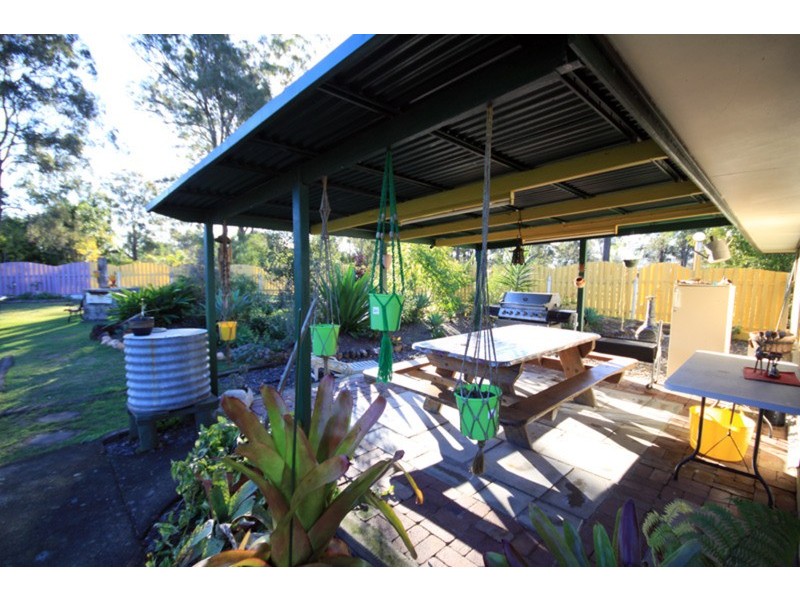 301 Carbeen Crescent, Nanango QLD 4615