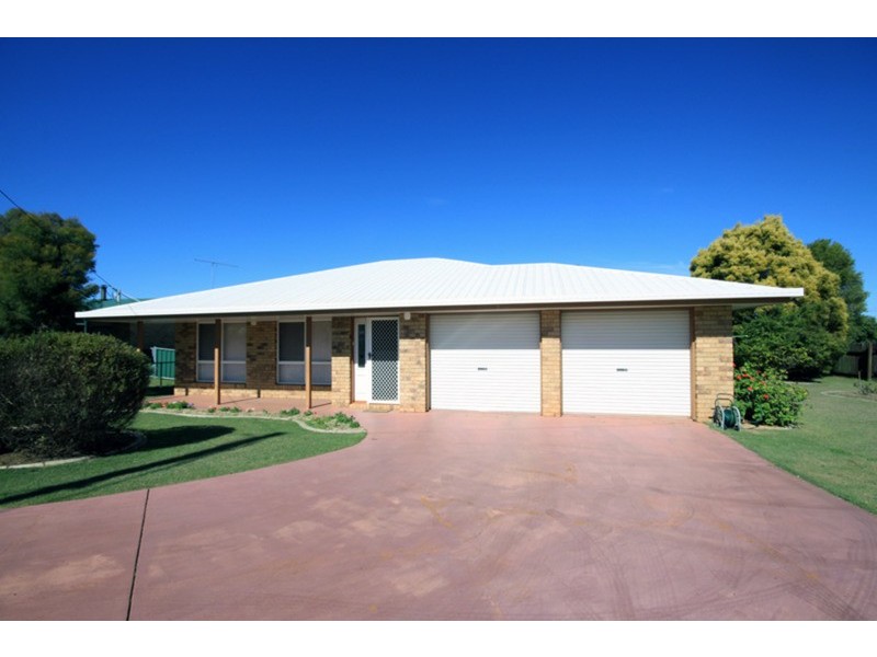 1 Nevin Court, Kingaroy QLD 4610