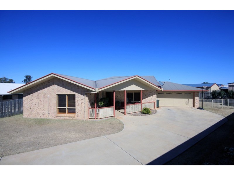 9 David Place, Kingaroy QLD 4610