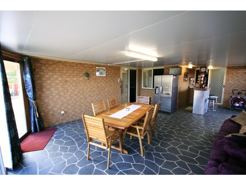 94 Windsor  Circle, Kingaroy QLD 4610