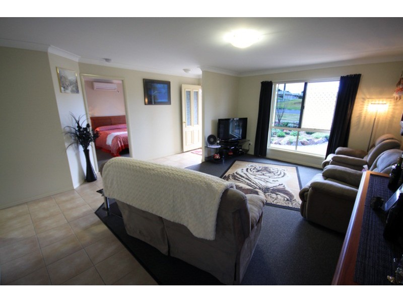 94 Windsor  Circle, Kingaroy QLD 4610