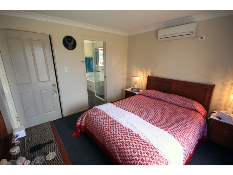 94 Windsor  Circle, Kingaroy QLD 4610