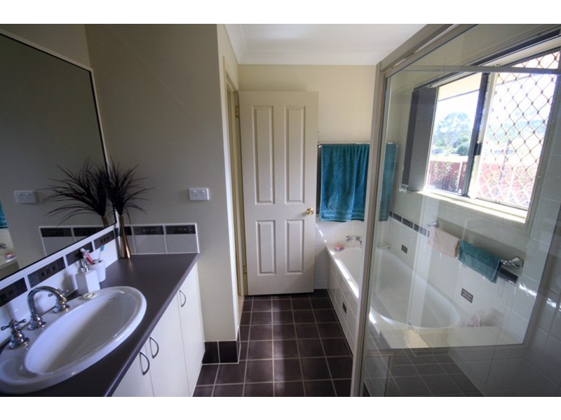 94 Windsor  Circle, Kingaroy QLD 4610