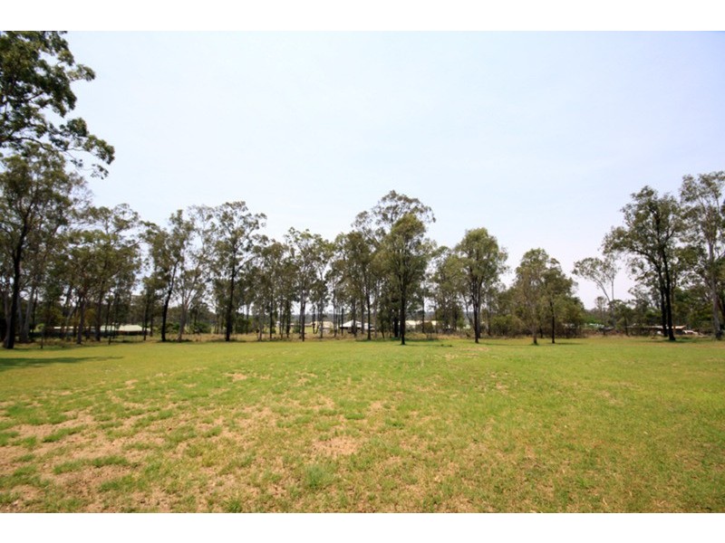 17 Lysdale Road, Wondai QLD 4606