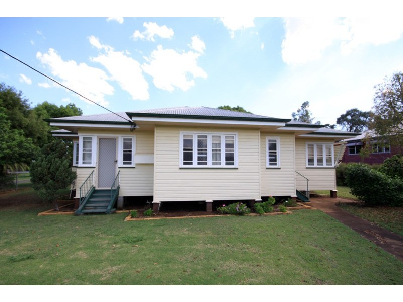 73 Alford Street, Kingaroy QLD 4610