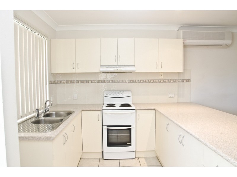 5/16 Thelma Street, Kingaroy QLD 4610