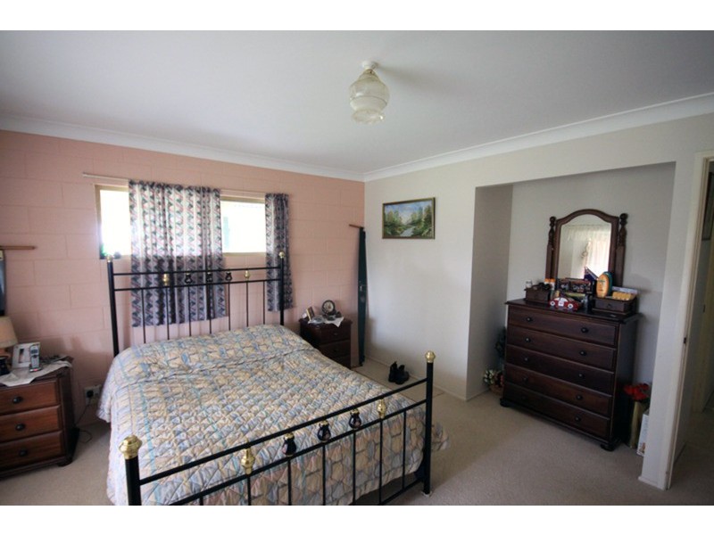 24 Julie Street, Taabinga QLD 4610