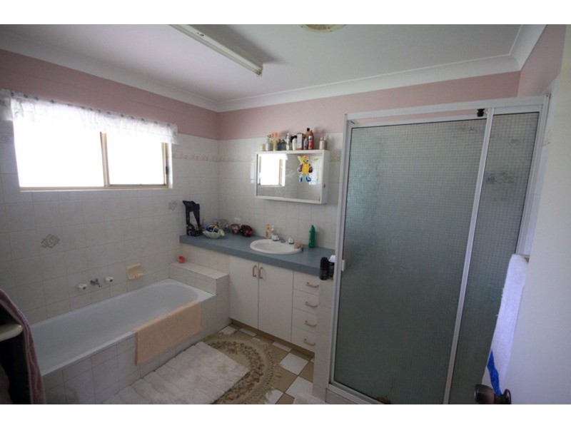 24 Julie Street, Taabinga QLD 4610