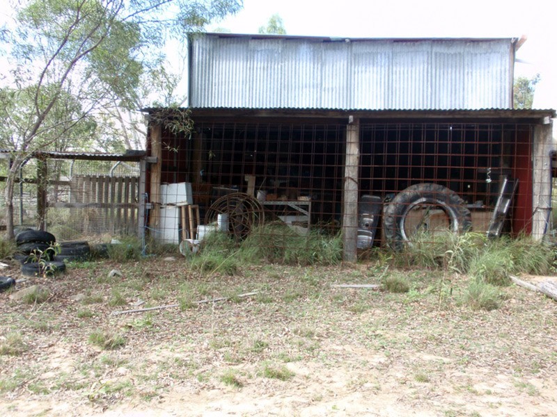 2 Coven Road, Durong QLD 4610