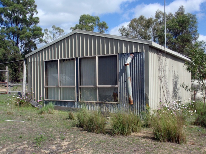 2 Coven Road, Durong QLD 4610