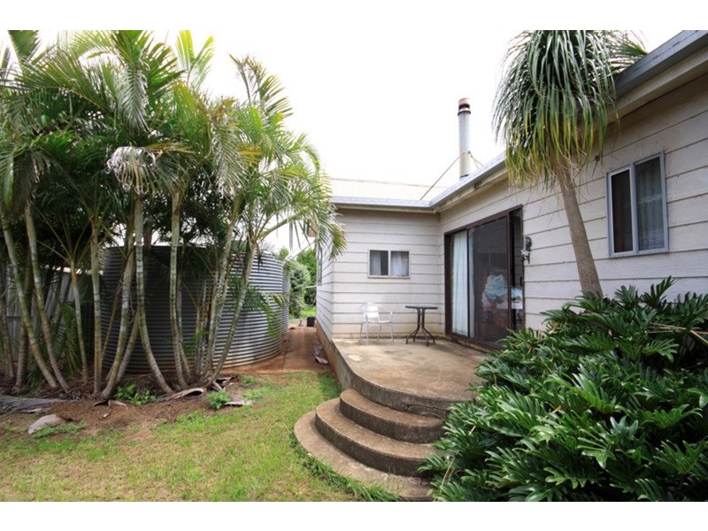 33 Collier Street, Kumbia QLD 4610