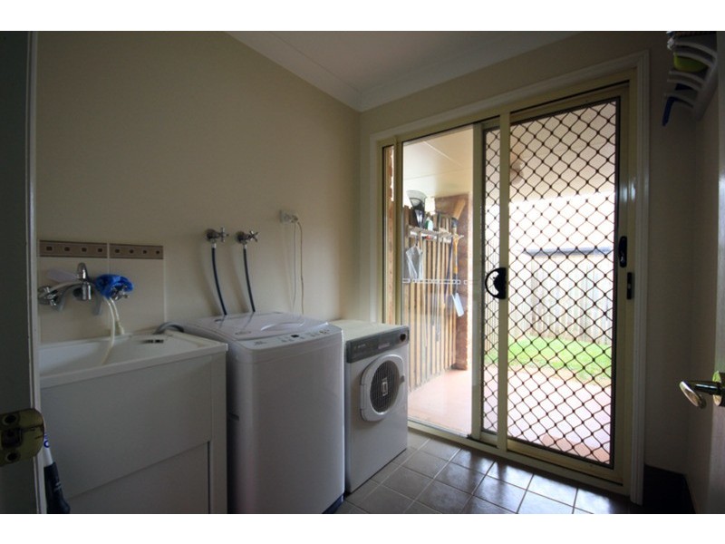 2/13 Tessmanns Road, Kingaroy QLD 4610