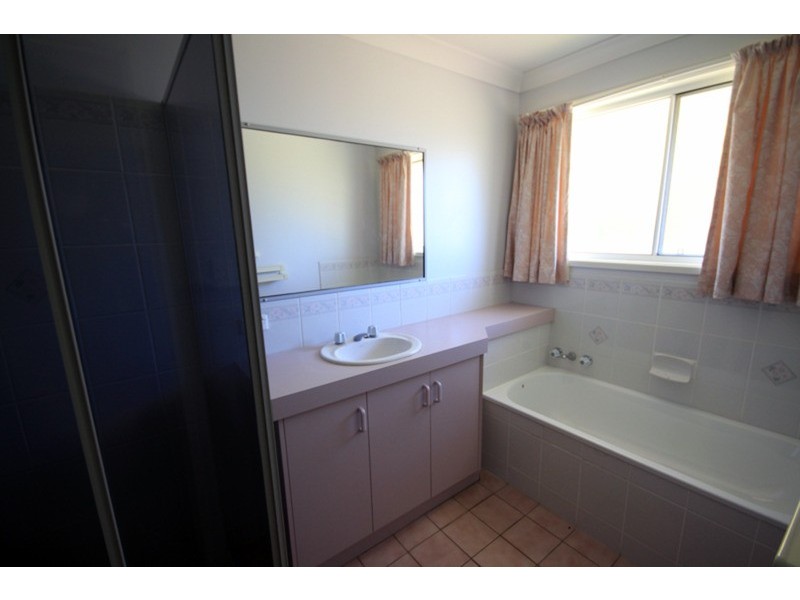 1 Nevin Court, Kingaroy QLD 4610