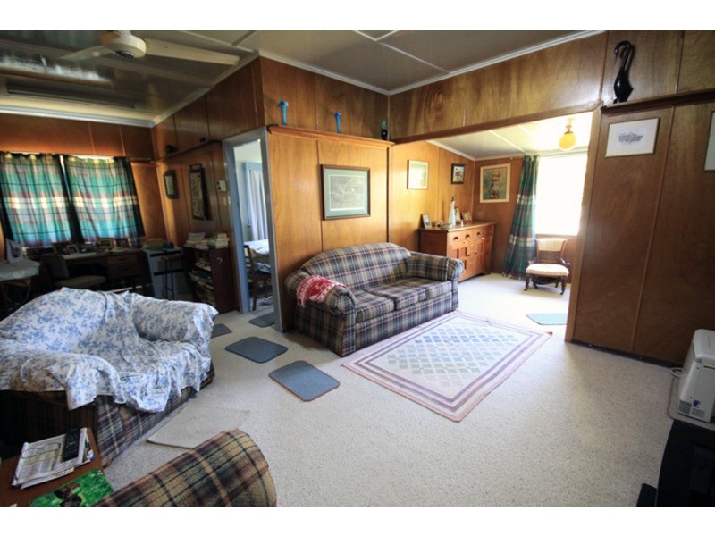 24 Knight Street, Kingaroy QLD 4610