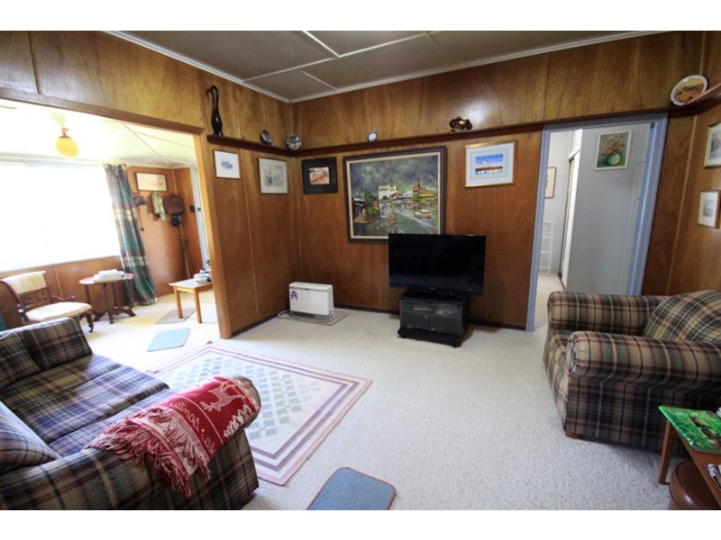 24 Knight Street, Kingaroy QLD 4610