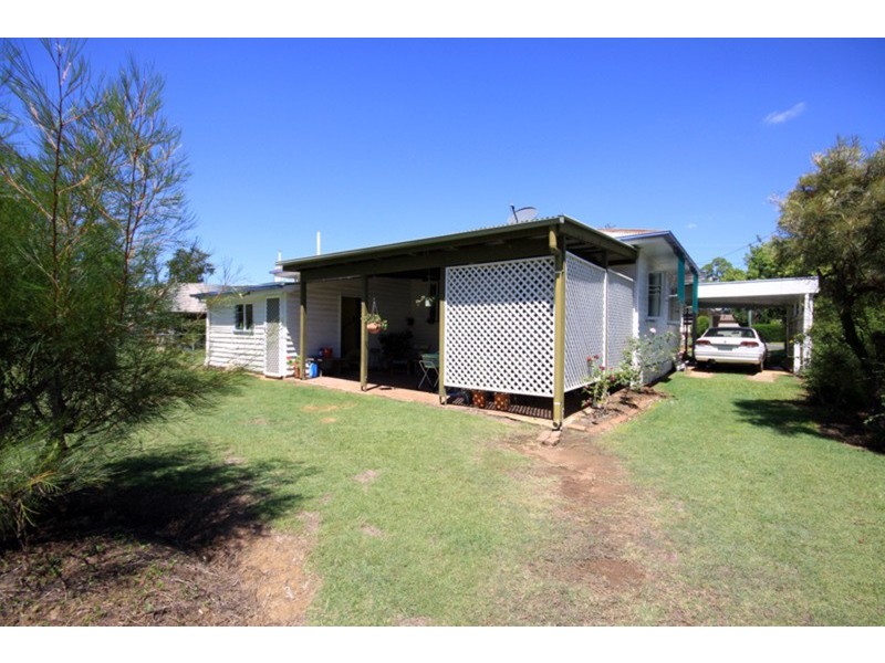 24 Knight Street, Kingaroy QLD 4610