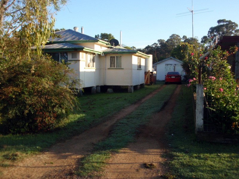 14 Reen Street, Kingaroy QLD 4610