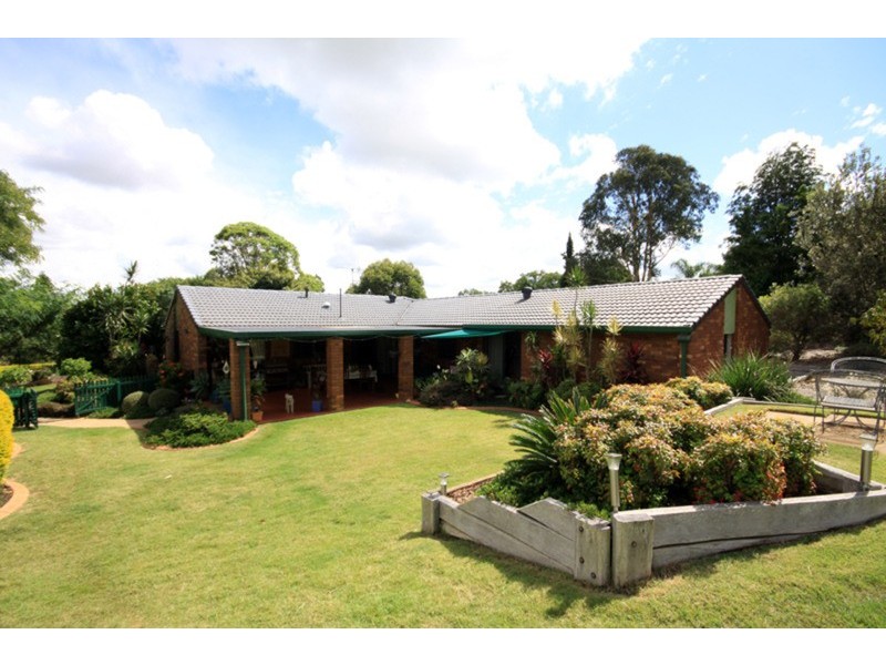 7 Moore Street, Kingaroy QLD 4610