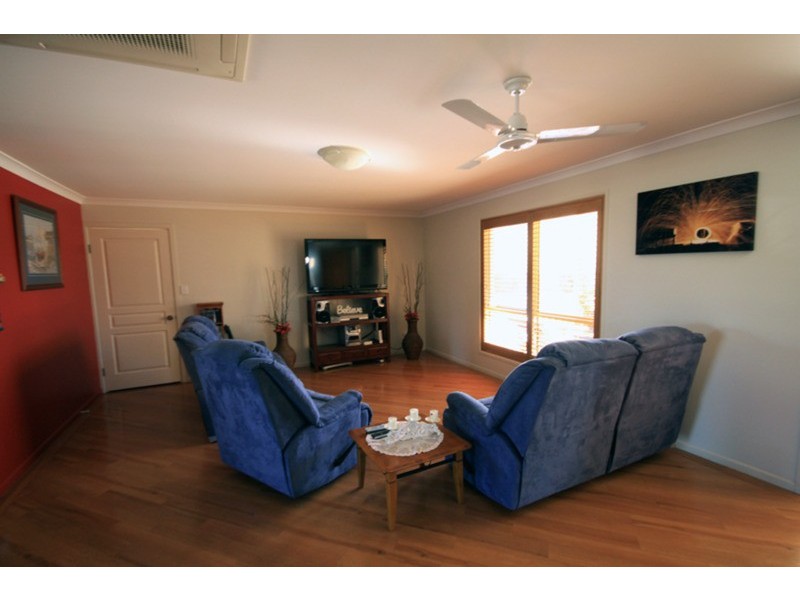 9 David Place, Kingaroy QLD 4610