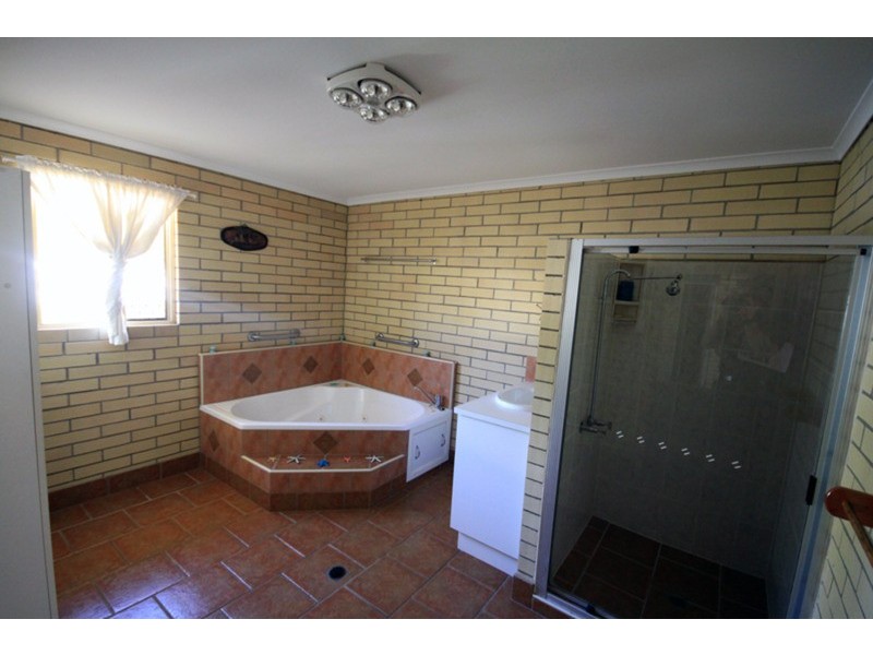 5 Keith Shaw Drive, Kingaroy QLD 4610