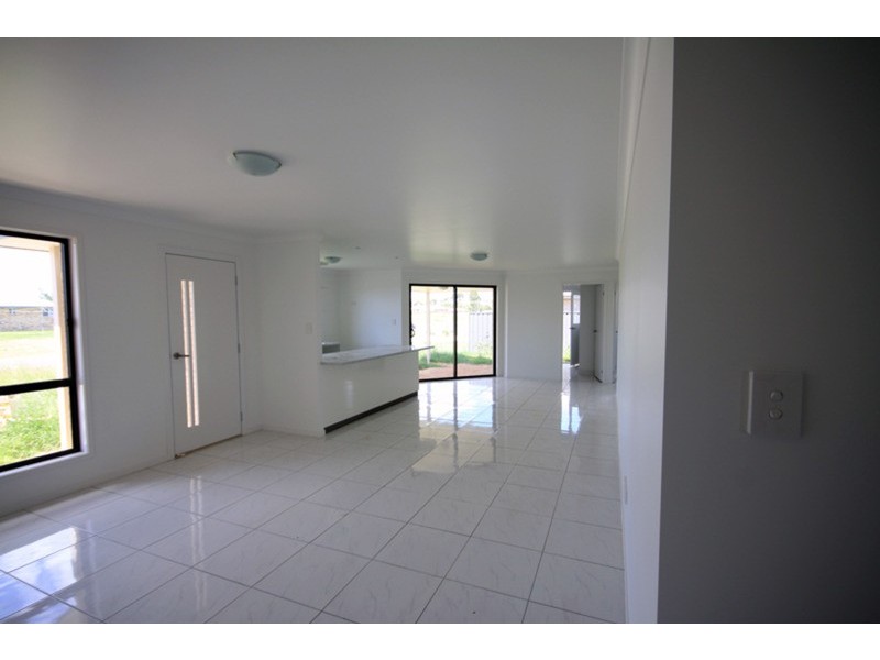 1/4 Dudley  Street, Chinchilla QLD 4413