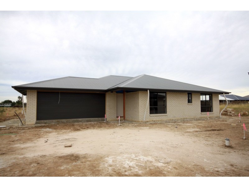 2/Lot 13 Dudley Street, Chinchilla QLD 4413