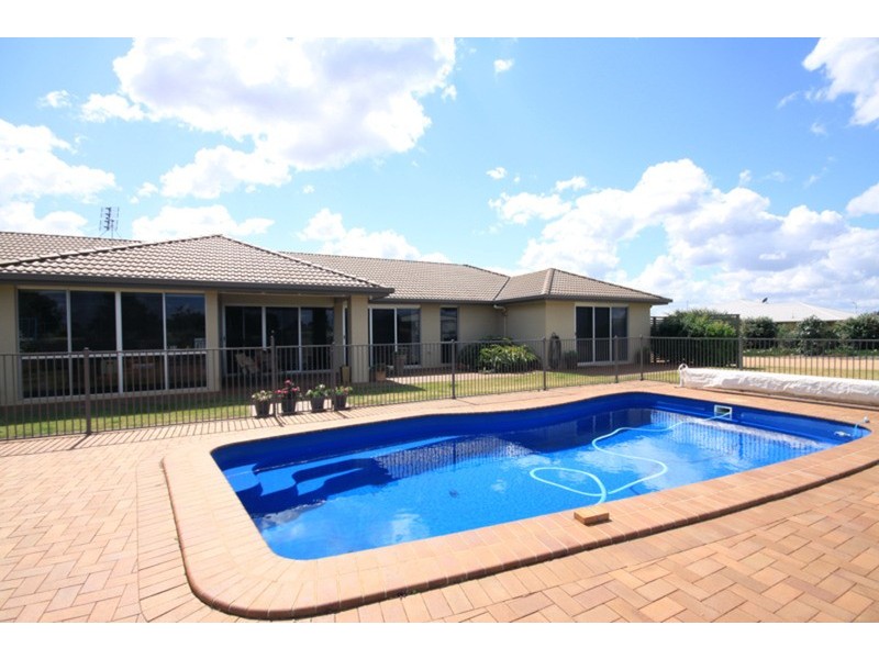 4 Brittany Court, Kingaroy QLD 4610