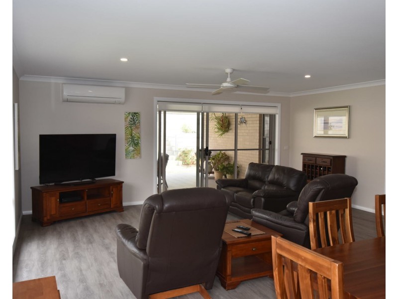 21 Fairwinds Avenue, Lakewood NSW 2443