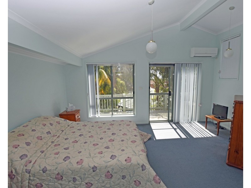 5/1649 Ocean Drive, Lake Cathie NSW 2445