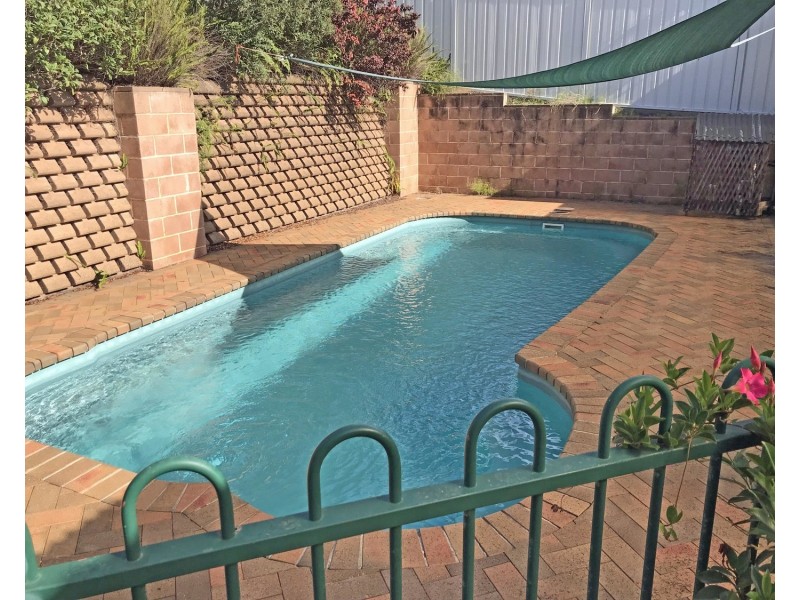 24 Fiona Crescent, Lake Cathie NSW 2445