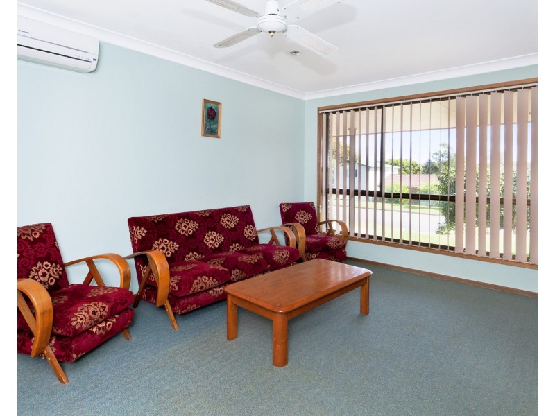 24 Fiona Crescent, Lake Cathie NSW 2445