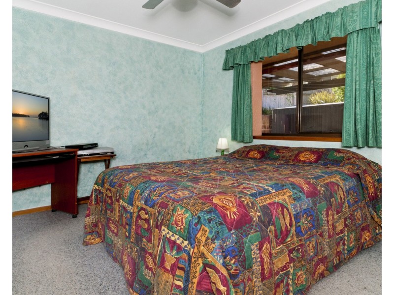 24 Fiona Crescent, Lake Cathie NSW 2445