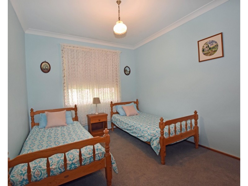 2 Banjora Place, Lake Cathie NSW 2445