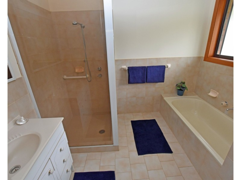 21 Peach Grove, Laurieton NSW 2443