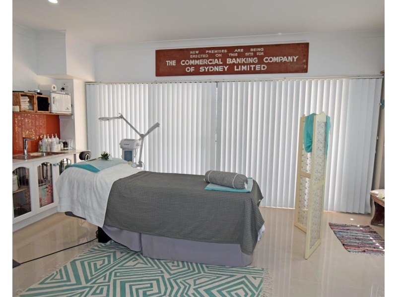 2 Seaview Avenue, Dunbogan NSW 2443