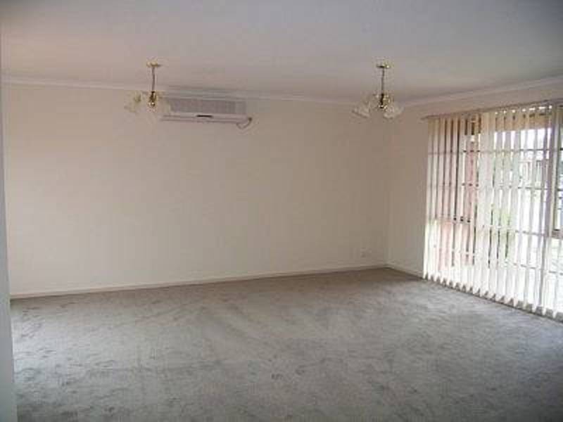 7 Sunnypark Close, Gisborne VIC 3437