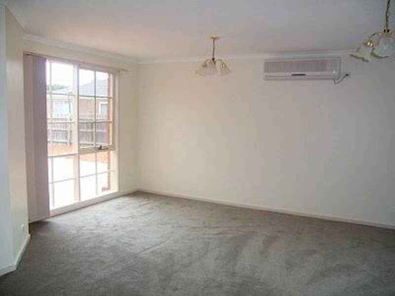 7 Sunnypark Close, Gisborne VIC 3437